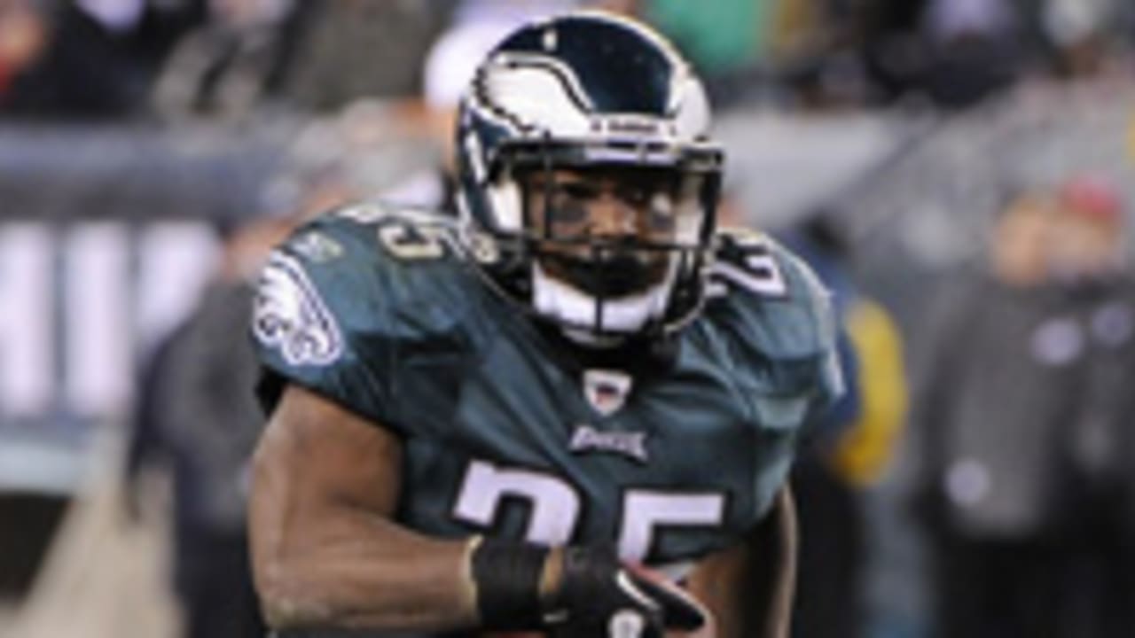 lesean-mccoy-120517-spot.jpg