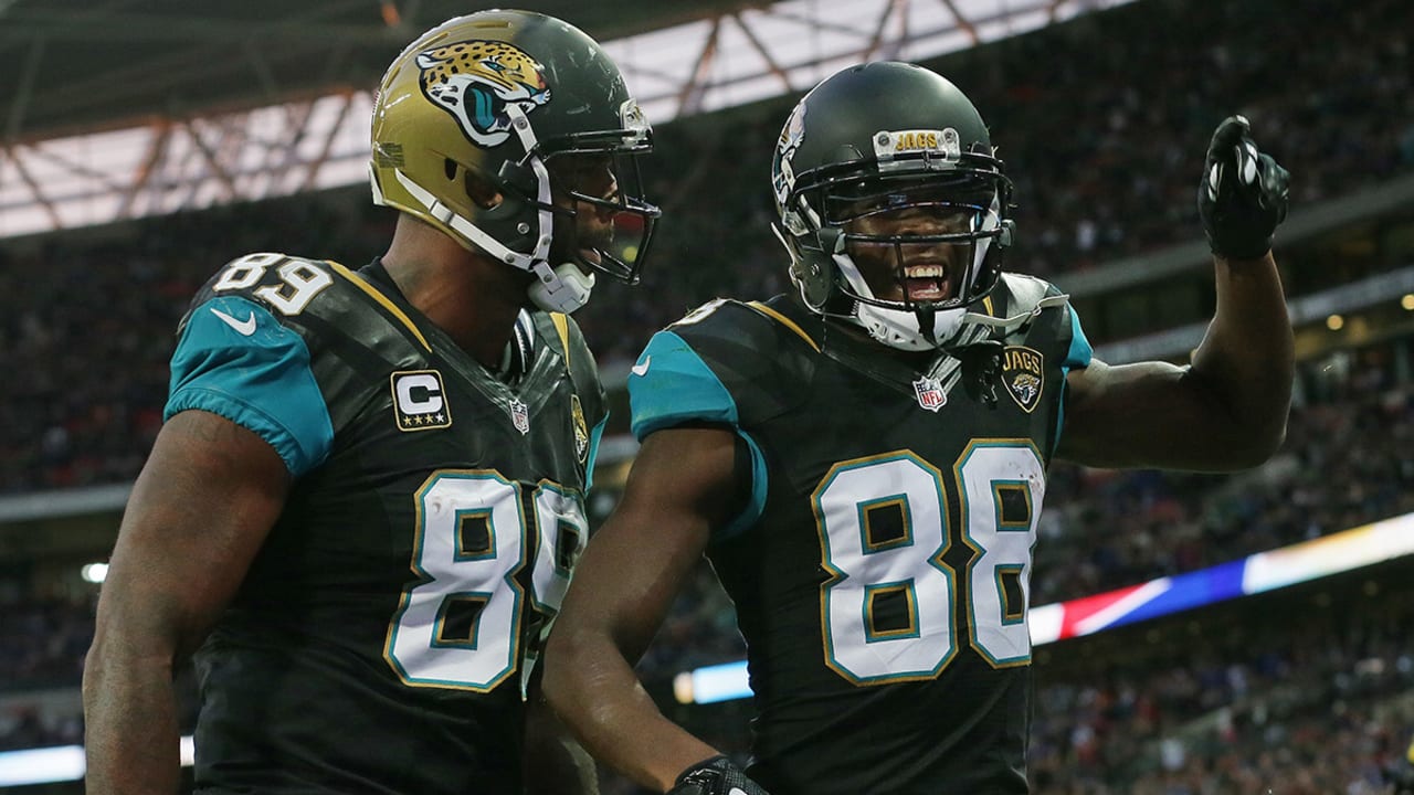 Allen-Hurns-151025-Spot.jpg