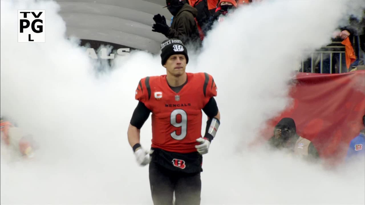 Joe Burrow Arrives in Pink Outfit Ahead of Bengals-Chiefs AFC Title Game –  NBC Connecticut