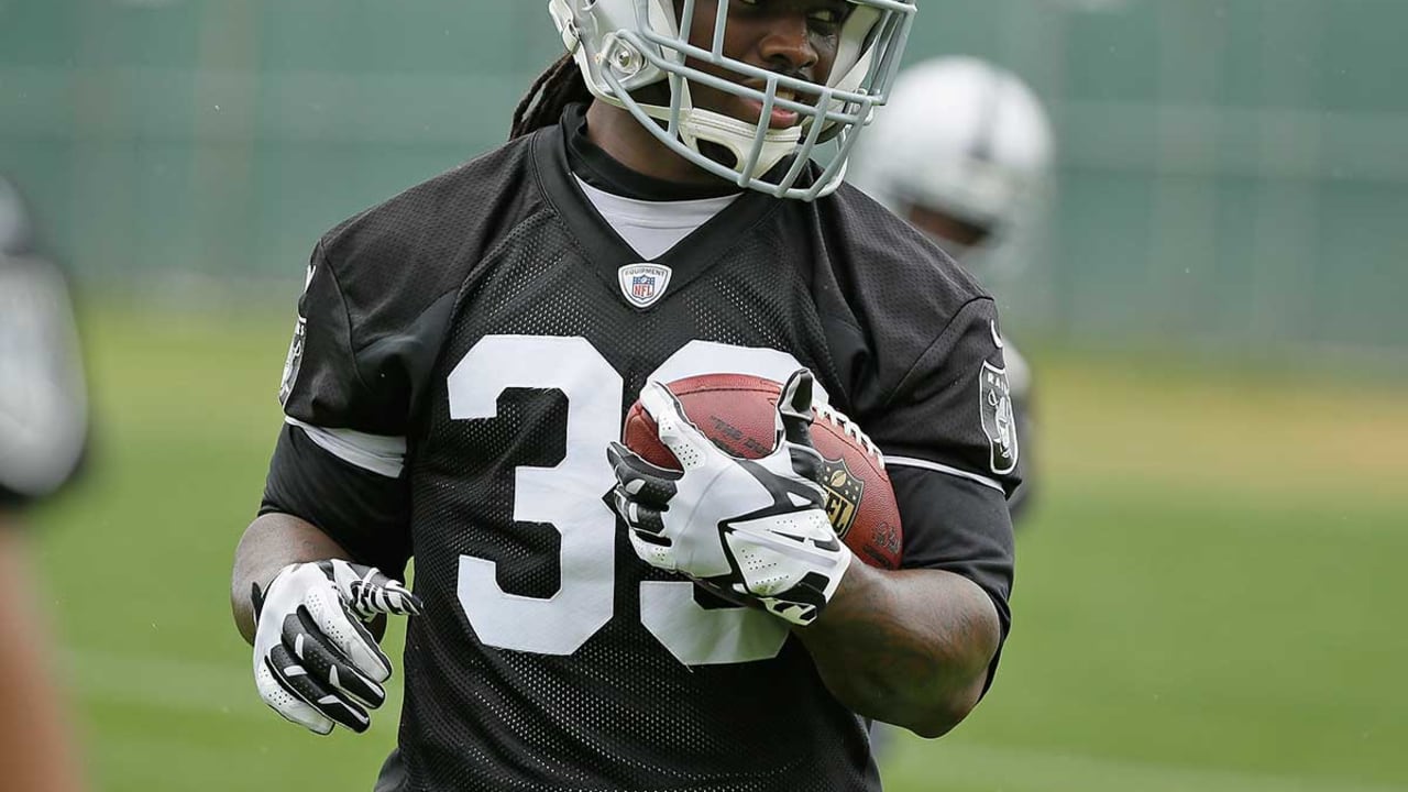 Raiders sign free agent RB Trent Richardson