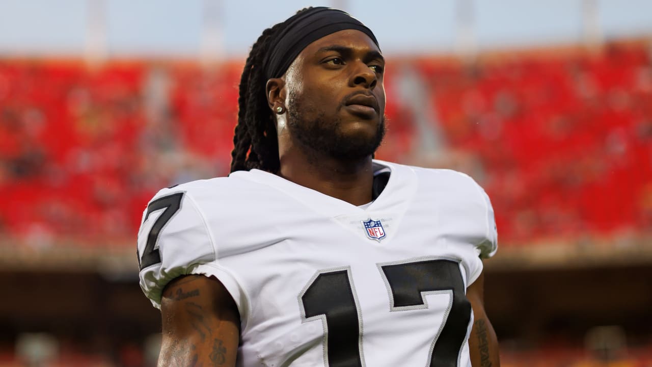 Raiders WR Davante Adams apologizes after shoving man in KC