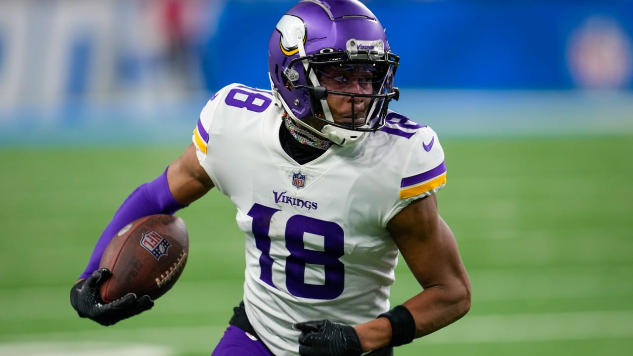 Minnesota Vikings wide receiver Justin Jefferson (18) in action