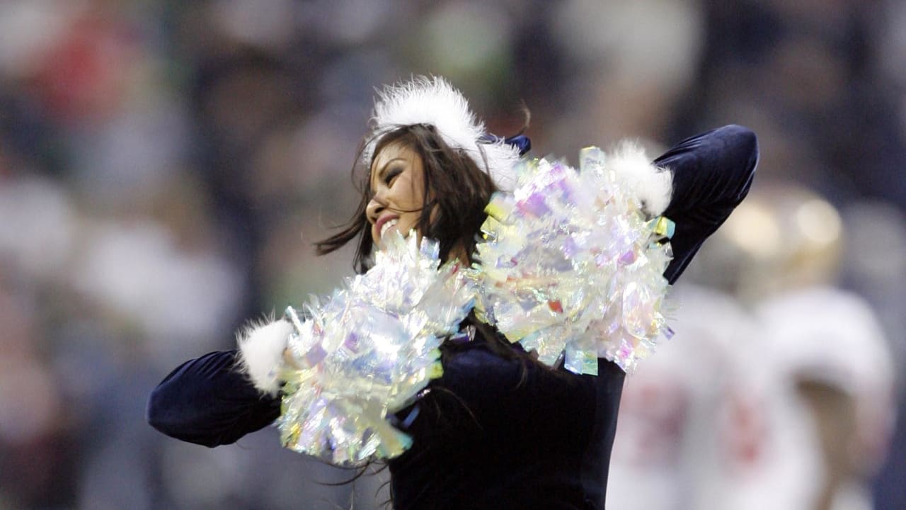 2011 NFL Cheerleaders: Week 16