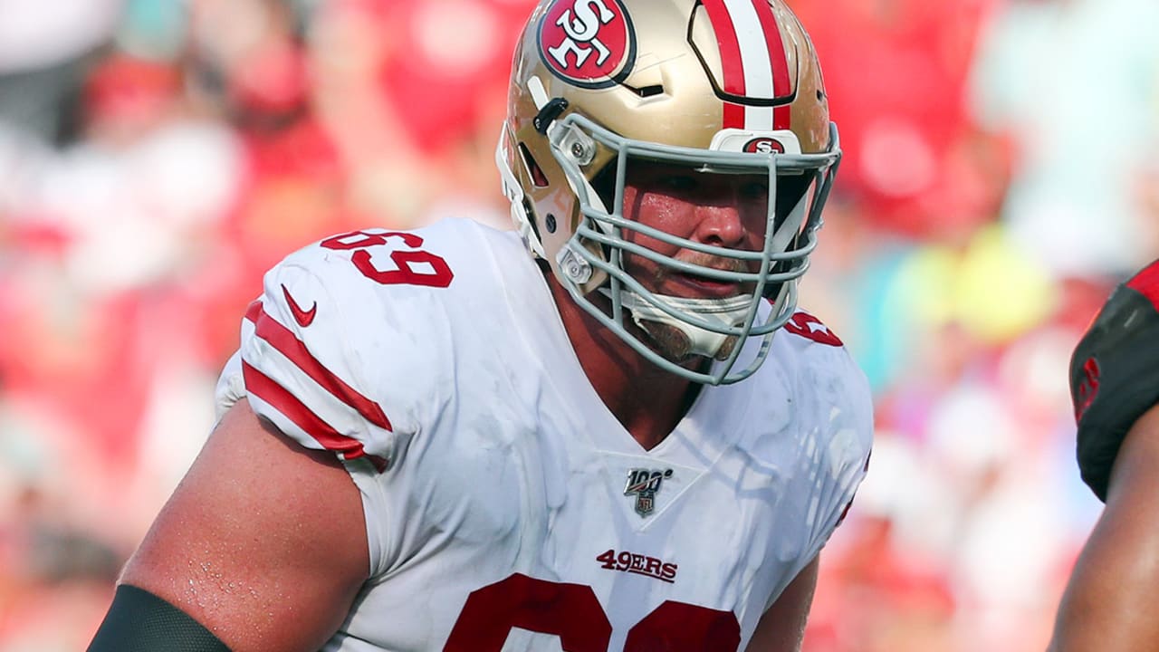 Never noticed McGlinchey rocked an old school type face mask with the  vertical middle bar. Nice. : r/49ers