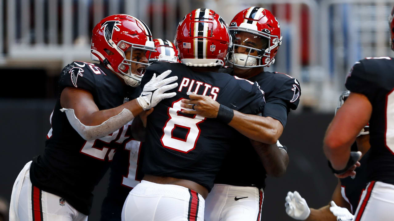 NFC tight end Kyle Pitts of the Atlanta Falcons (8) celebrates a touchdown  pass over the AFC du …