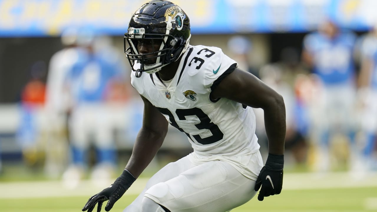 Jaguars linebacker Devin Lloyd named NFL Defensive Rookie of