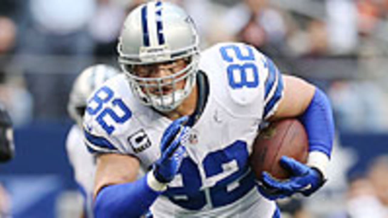 Raiders' Jason Witten breaks one of Tony Gonzalez's NFL records