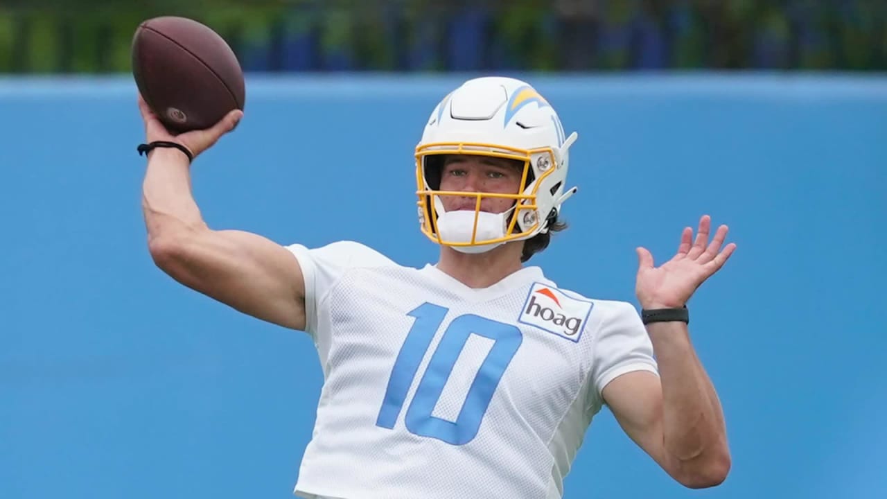 Chargers QB Justin Herbert not concerned with future contract talks:  'Whatever happens, happens'