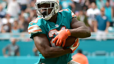 Source: Dolphins' Gore wants to play next season