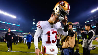 Em jogo marcado por contusões dos QBs dos 49ers, Philadelphia