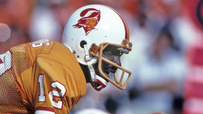 Tampa Bay Buccaneers' Creamsicle Throwback Uniforms Returning In 2023 –  SportsLogos.Net News