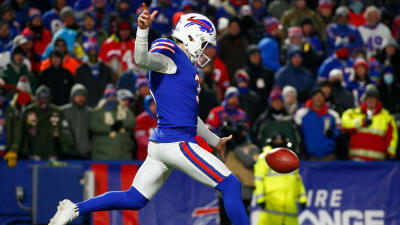 Bills' Matt Haack agrees to revised contract, takes pay cut