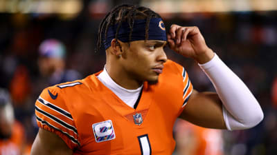 Washington Commanders beat Chicago Bears 12-7 to snap four-game losing  streak, Bears QB Justin Fields injures shoulder in loss, NFL News