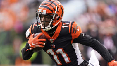 Around the AFC North: John Ross Returns to Camp After Son's Bout