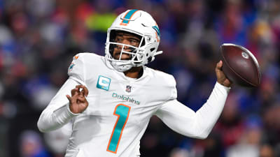 Tua Tagovailoa injury update: Dolphins' Mike McDaniel won't commit to QB  playing vs. Bills in 2023 NFL playoffs