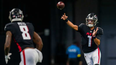 Falcons OTAs: Marcus Mariota connects with Kyle Pitts on deep ball