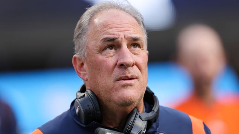 Dolphins DC Vic Fangio turns 65, says he's not close to retirement