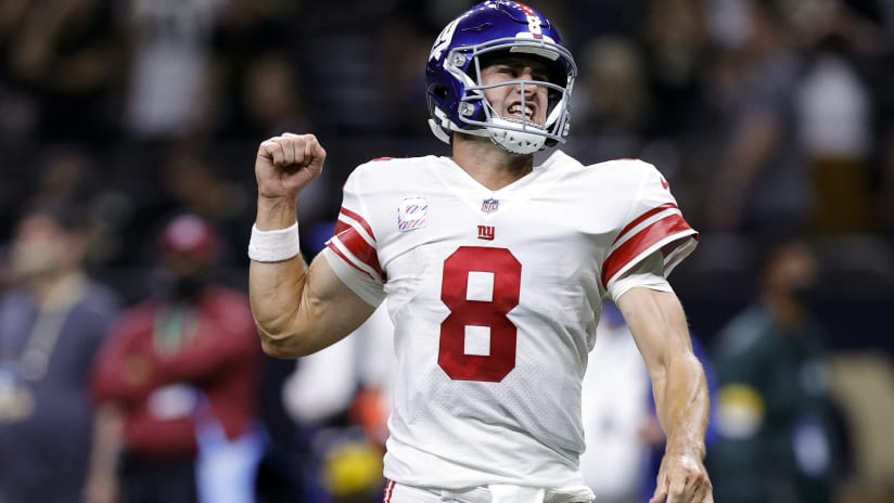 Patriots and Falcons have A+ quarterbacks, A+ throwback jerseys