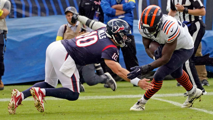 Denver Broncos tight end Eric Saubert goes upstairs with eye-popping hurdle  over defender