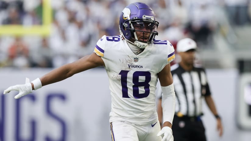 Justin Jefferson attends Vikings mandatory minicamp. Danielle Hunter does  not.