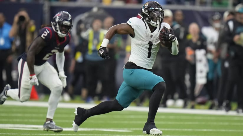 We Are Just Scratching the Surface': How Travis Etienne's Liftoff Has Lived  Up to Expectations - Sports Illustrated Jacksonville Jaguars News, Analysis  and More