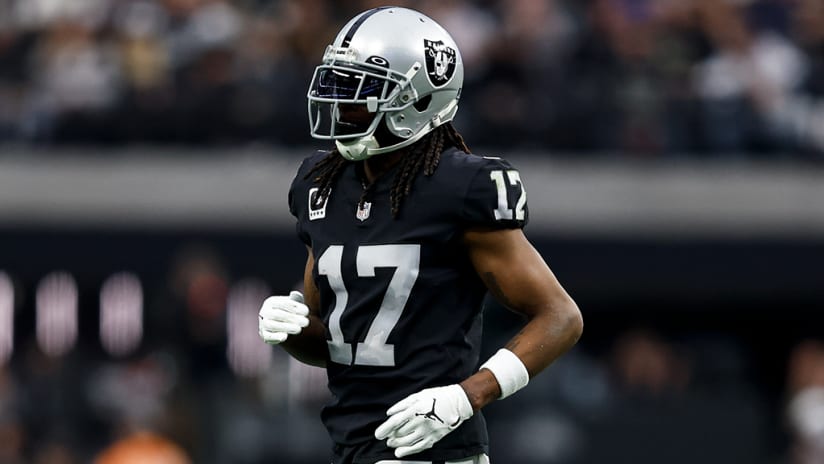 Las Vegas Raiders 2022 NFL season preview: How it's going with Davante  Adams, Derek Carr - Silver And Black Pride