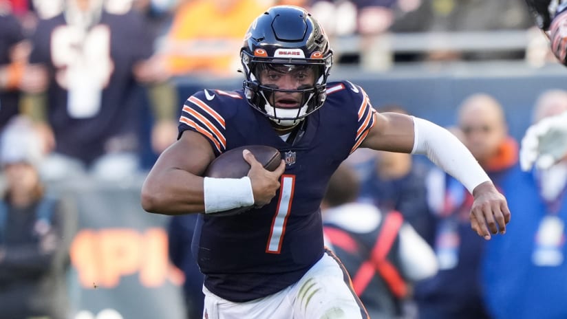 NFL QB Index, Week 10: Justin Fields vaults into top 10; Matthew