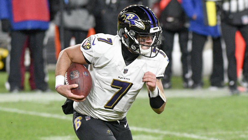 Short-handed Ravens put up fight, fall short in Pittsburgh