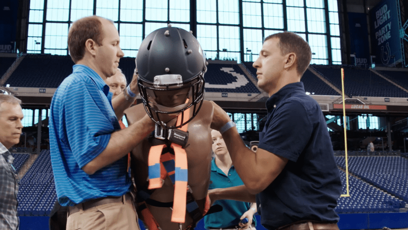 Pittsburgh Steelers Players React to New Guardian Helmets - Sports