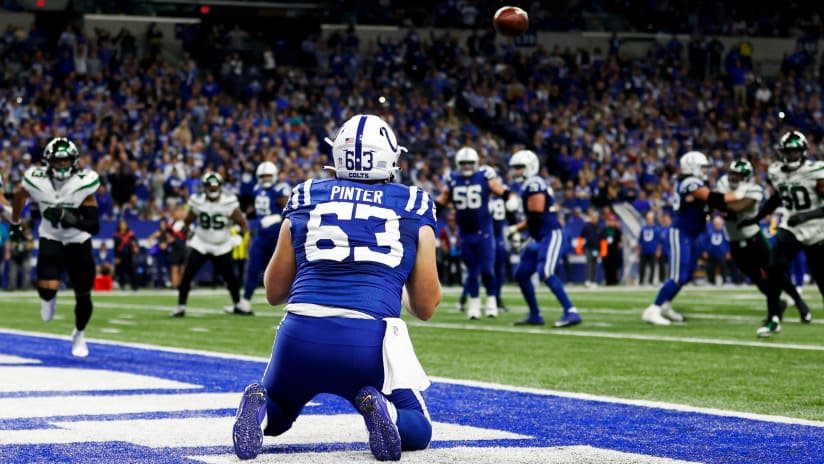 Indianapolis Colts guard Danny Pinter (63) points to the defense before the  snap during an NFL football game against the New England Patriots,  Saturday, Dec. 18, 2021, in Indianapolis. (AP Photo/Zach Bolinger Stock  Photo - Alamy