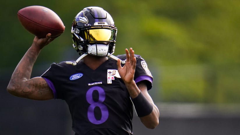 Baltimore Ravens quarterback Lamar Jackson (8) wears his Salute to