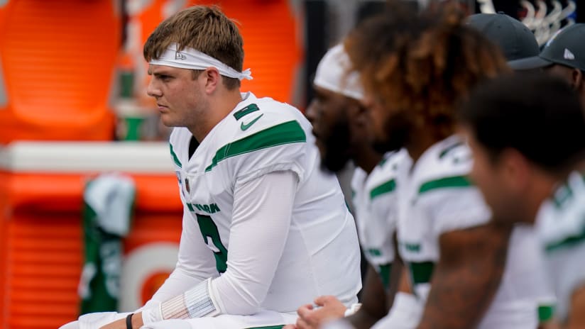 Jets bench Zach Wilson ahead of Week 12 matchup vs. Bears; Mike White to  start at QB