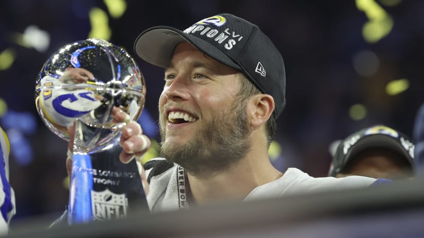 Matt Stafford Rams Super Bowl 56 Champion Lombardi Trophy Photo Mint