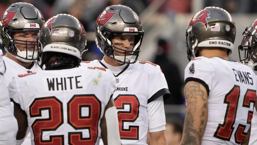 Nov 14, 2021; Landover, MD USA; Tampa Bay Buccaneers offensive tackle  Tristan Wirfs (78) blocks for quarterback Tom Brady (12) during an NFL game  at Stock Photo - Alamy