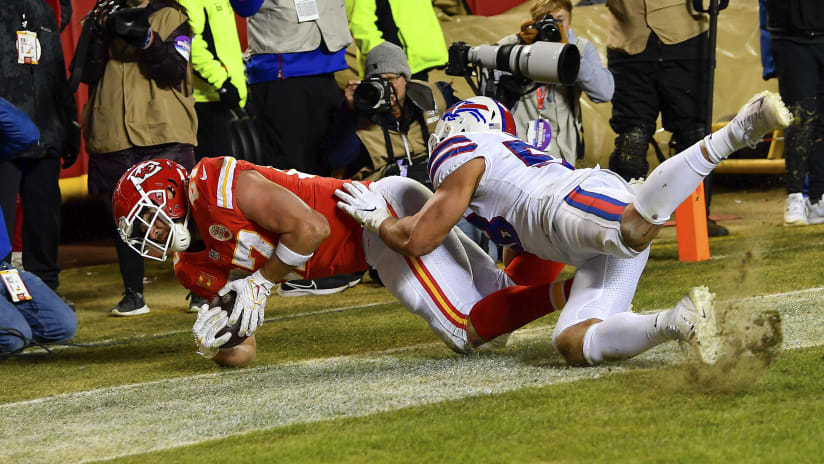 Chiefs Patrick Mahomes, Andy Reid describe what they saw on game-ending  interception vs. Bills - Arrowhead Pride