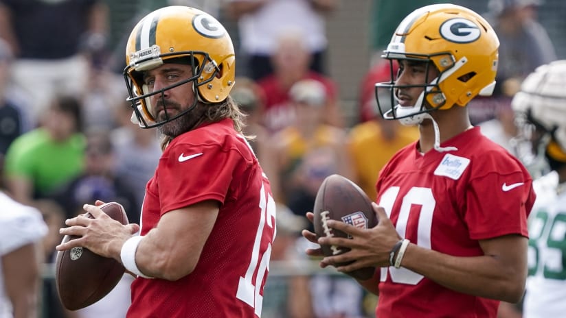 Been a different player': Aaron Rodgers singing Sammy Watkins