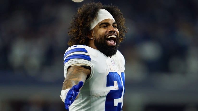 Ezekiel Elliott Flashes $260,000 Worth Diamond Jewelry With Cowboys &  Patriots Jersey Numbers, Weeks After Signing $6,000,000 Contract With New  England - The SportsRush