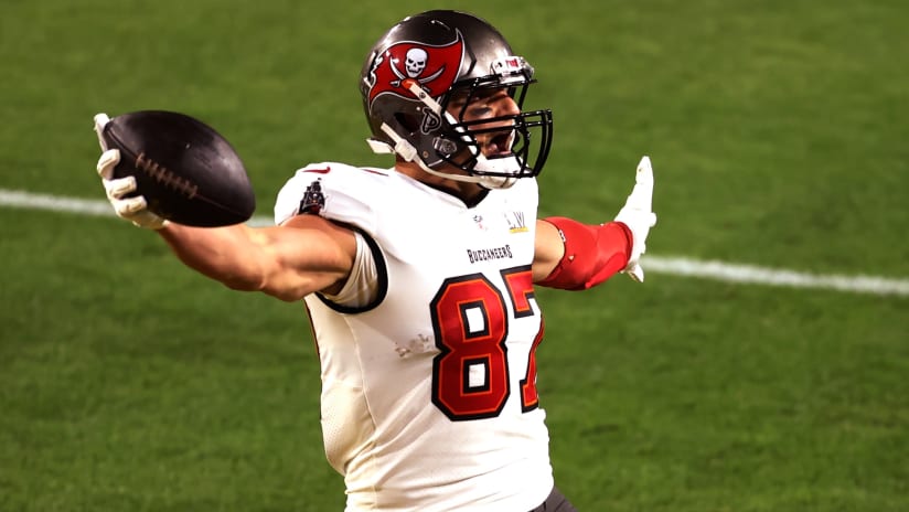 WATCH: Rob Gronkowski Reacts to Seeing His New Bucs Jersey for the First  Time - Tampa Bay Buccaneers, BucsGameday