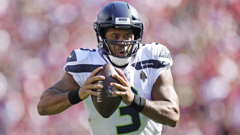 Drew Lock Changes Seahawks Jersey Number Out of 'Utmost Respect' for  Russell Wilson - Sports Illustrated Mile High Huddle: Denver Broncos News,  Analysis and More