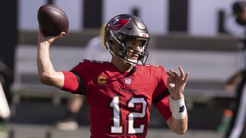 Start 'Em, Sit 'Em Fantasy Football Quarterbacks Week 15: Just Have Faith  in Justin Herbert - Sports Illustrated