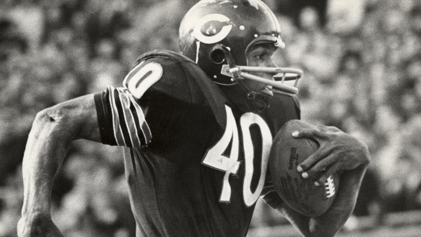 40 FOR 40: Gale Sayers returns to Pro Football Hall of Fame, Local News