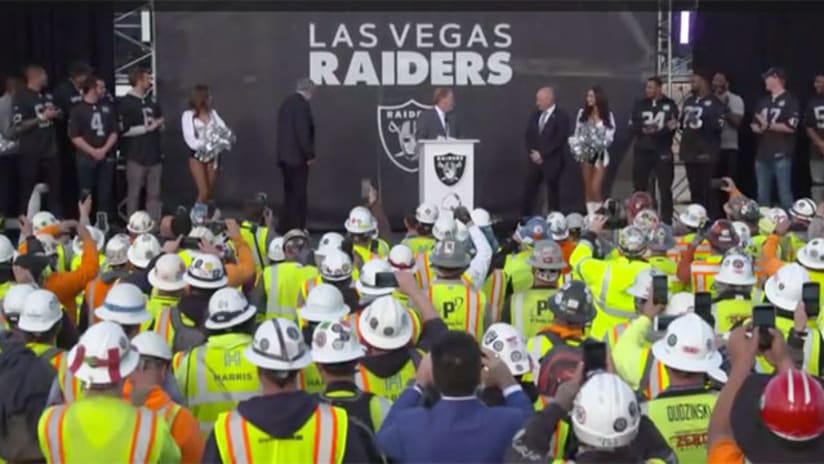 Las Vegas Raiders' McCormick showed promise in first NFL game - Sports  Illustrated Las Vegas Raiders News, Analysis and More