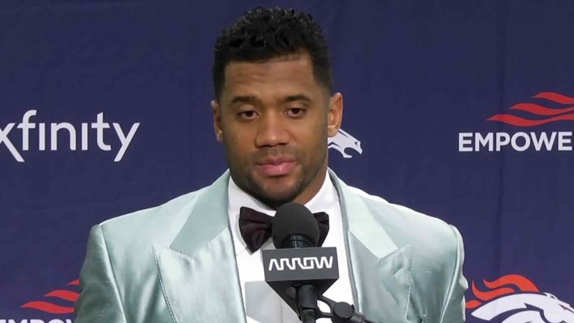 Broncos – Seahawks: Russell Wilson wore chic cool mint suit in Seattle