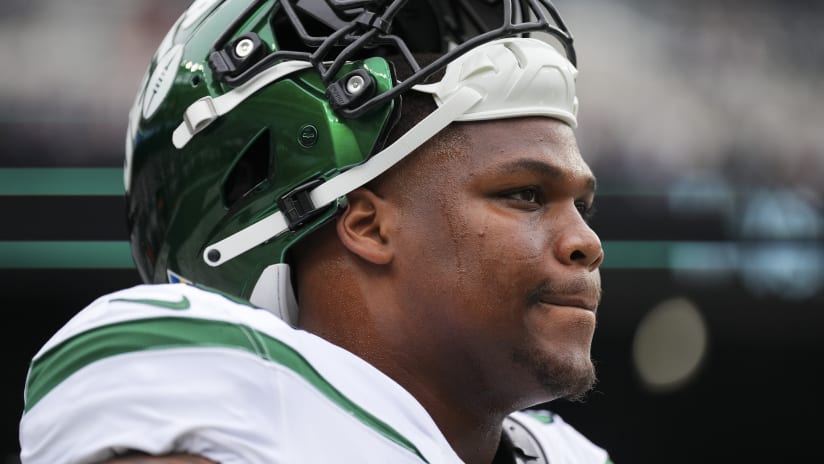 Quinnen Williams changes Twitter bio amid contract dispute with Jets