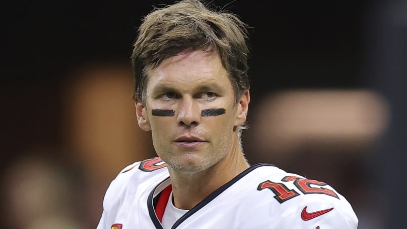Buccaneers: NFL sends message to Tom Brady about sideline behavior
