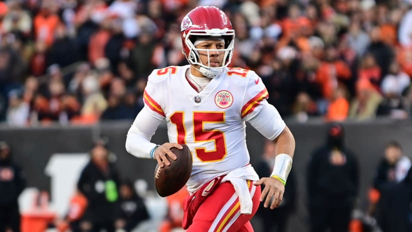 Lions storm into Kansas City, take down reigning champion Chiefs. Plus, Week  1 NFL picks and Week 2 CFB picks 