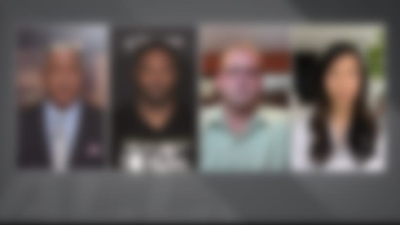 Steve Wyche leads discussion on importance of registering to vote