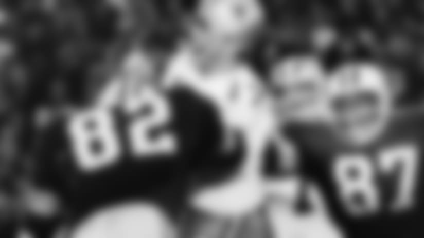 Willie Davis (87) was a ferocious player on the field, but off of it he had a way of reaching out to those in need, as Bill Curry learned early on in his rookie season in Green Bay. (Vernon Biever/Associated Press)