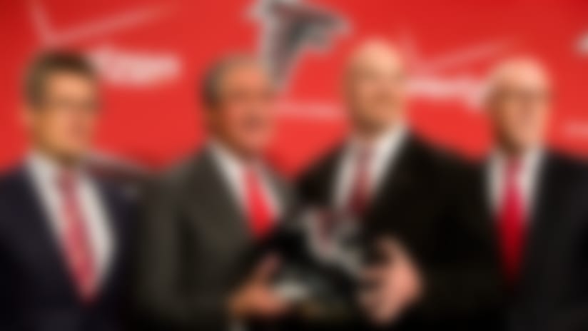 Dan-Quinn-Sidelines-Photo-E
