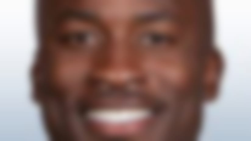 akbar-gbaja-biamila-120809-65x90.jpg